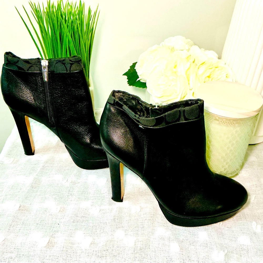 Elegant Coach Black Ankle Boots
